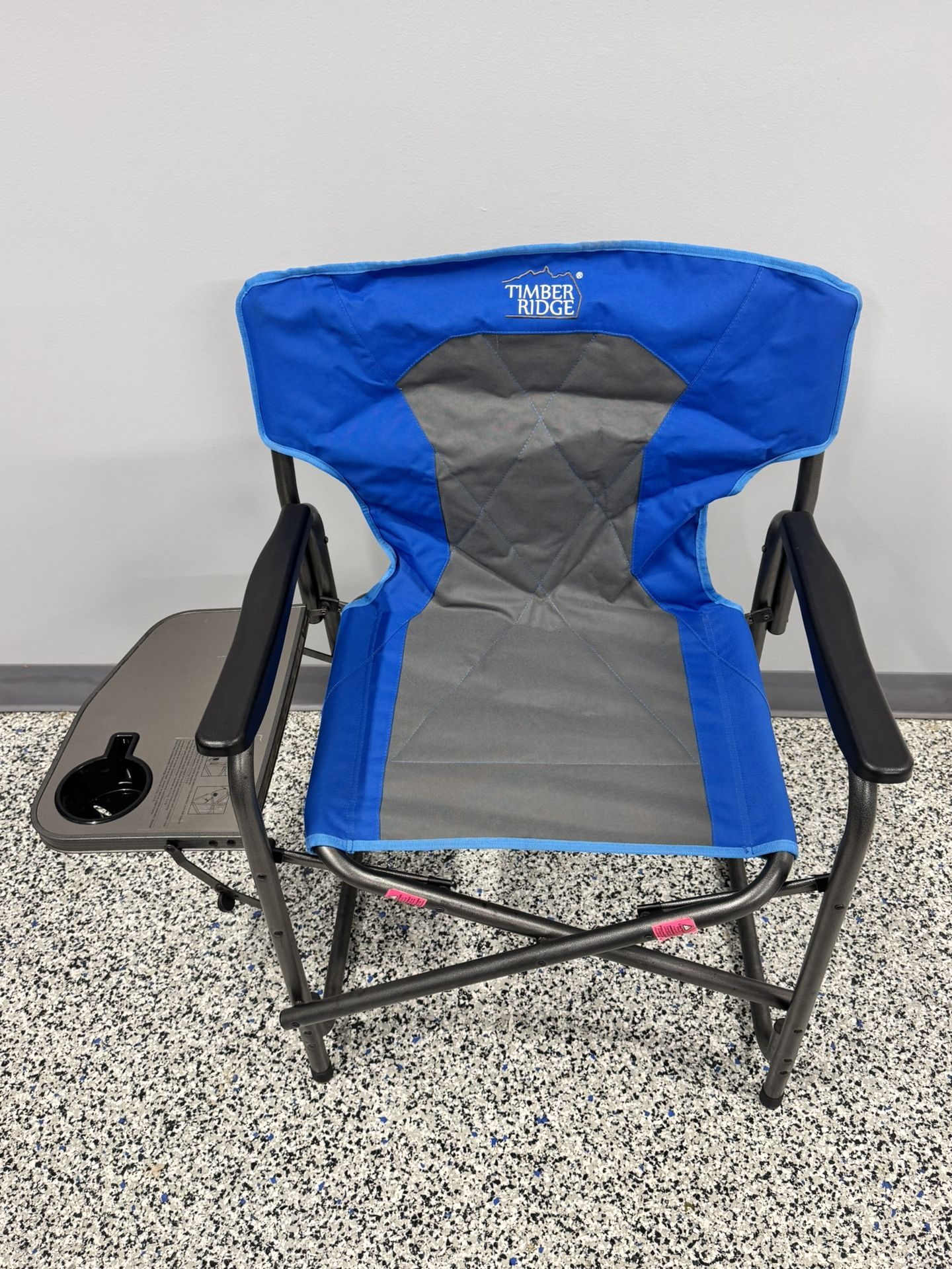 TIMBER RIDGE FOLDING CHAIR WITH SIDE TABLE AND CUP HOLDER!