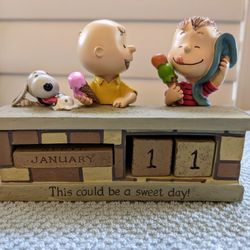 Peanuts Perpetual Calendar for Sale in Bakersfield, CA - OfferUp