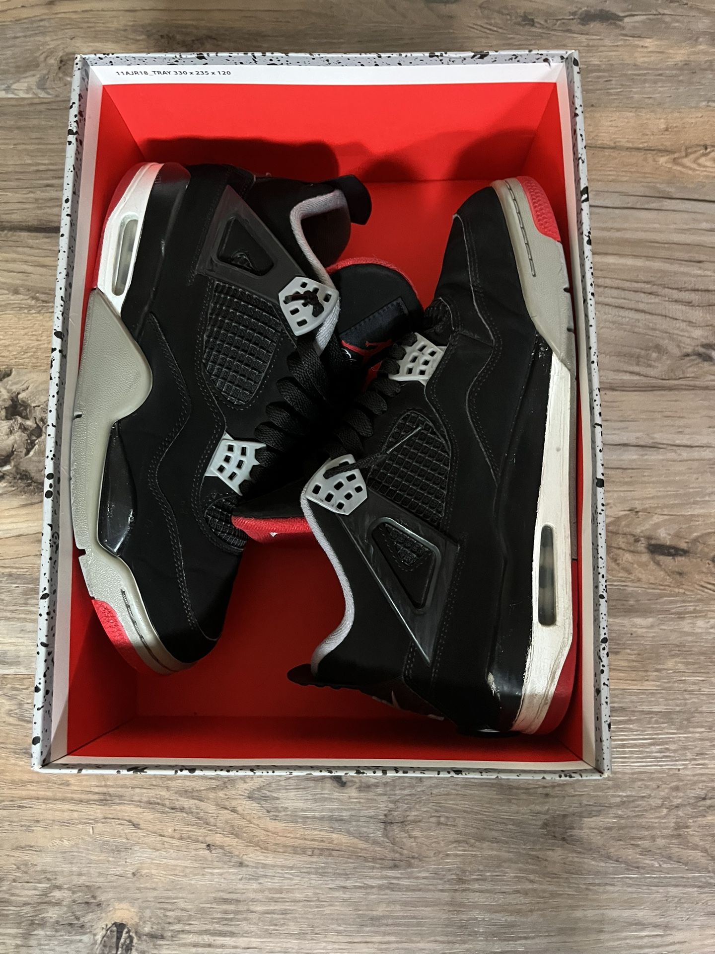 bred 4s 9.5