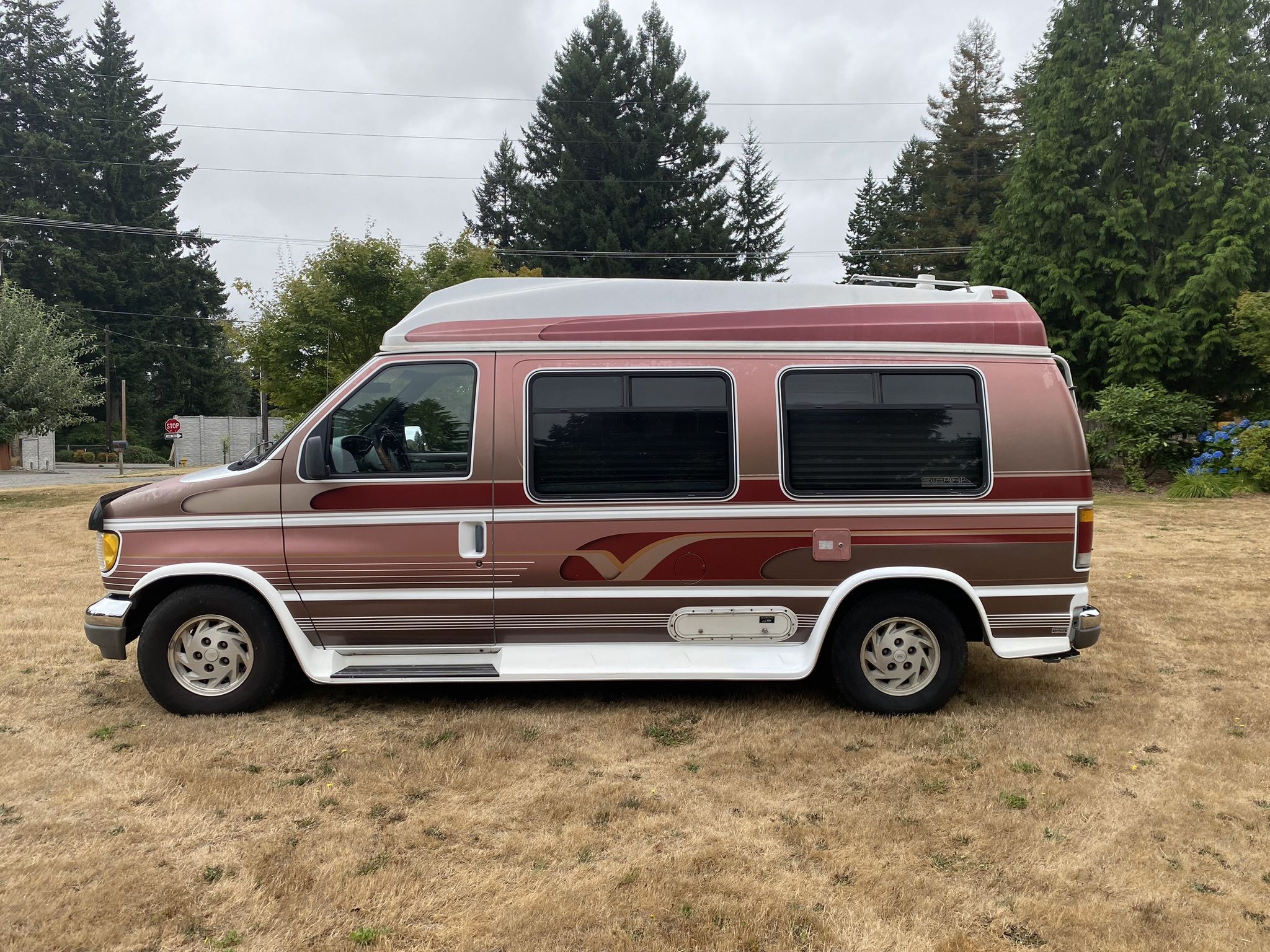 1993 Ford Econoline Sierra Camper Van