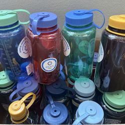 NEW 32oz Nalgene Water bottle 