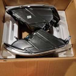 13-18 RAM 1500/2500 HALOGEN HEADLIGHTS
