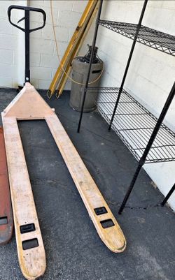 Pallet jack