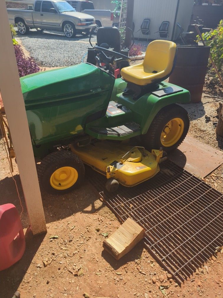 John Deer 345 With 50 Inch Deck