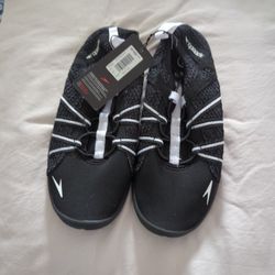 New Speedo Women's Water Shoes Size 5