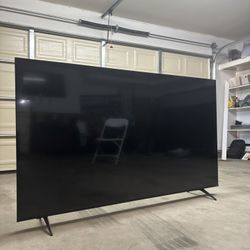 70’ Vizio Smart Led Tv