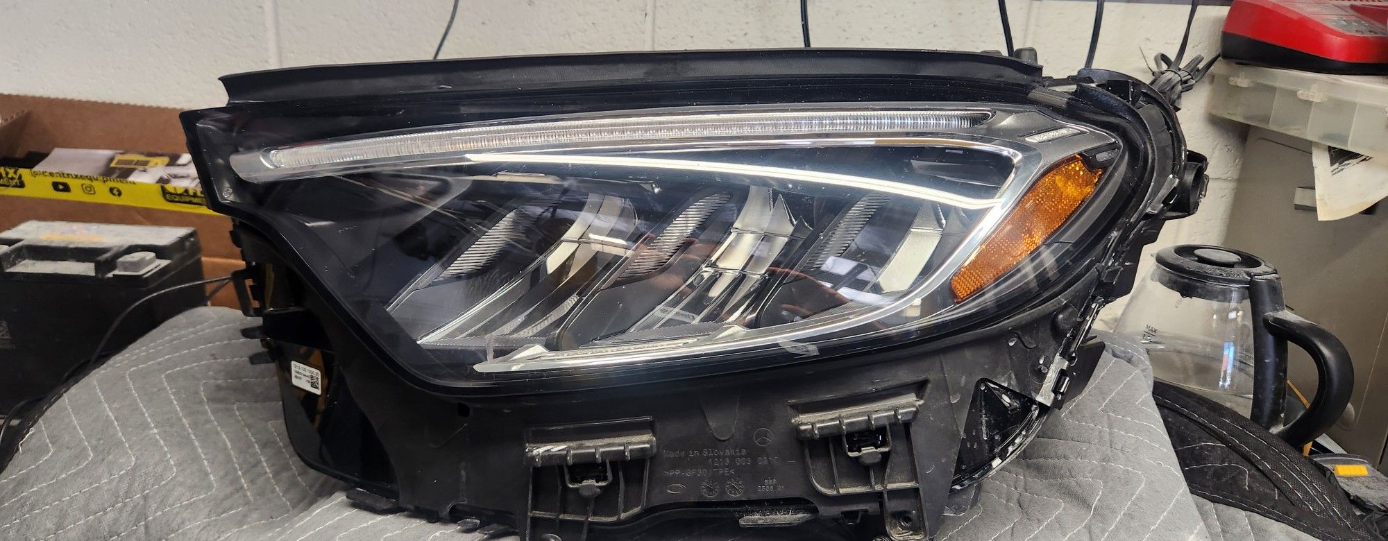 2023 Glc 300 LED HEADLIGHT
