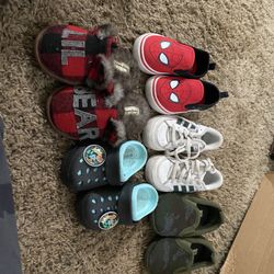 Toddler Shoes Sz6-7 