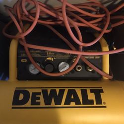 Dewalt Air Compressor 4.5 Gallon 