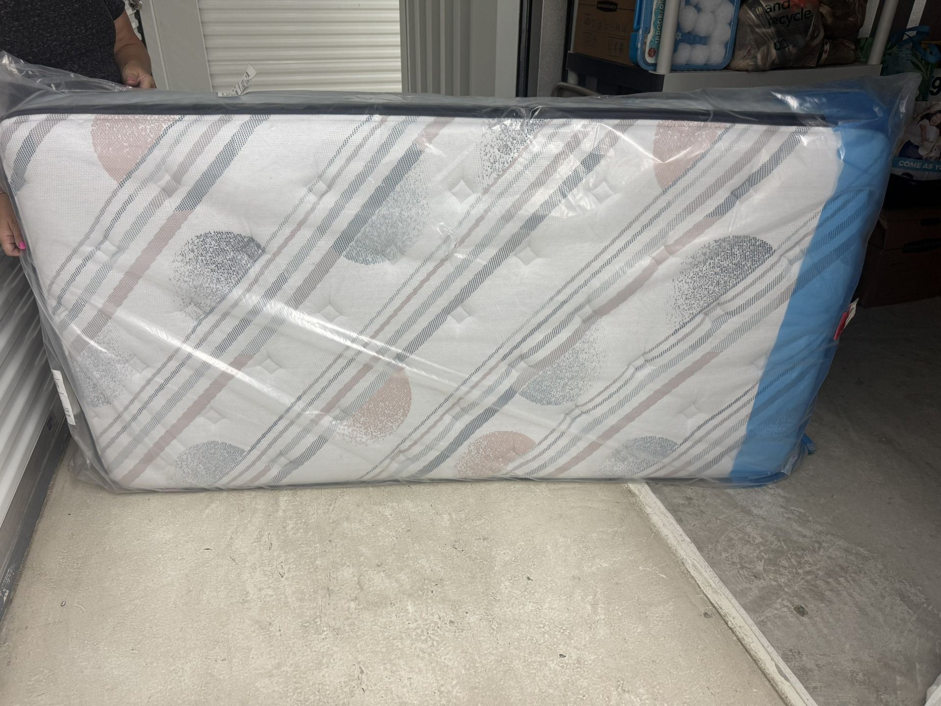 Twin mattress