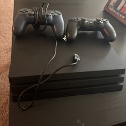 PS4 Pro 1TB SSD 2 Controller 
