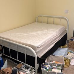 Metal Beg Frame W/ Box Spring + Mattress 