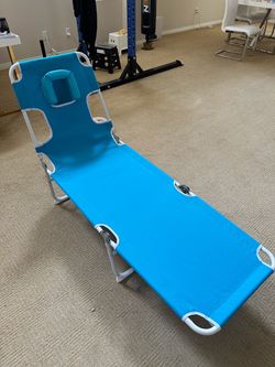 New Folding Beach Lounge Chair with Face Hole and Arm Slots, 5-level Adjustable Sun Lounger Tanning Chair