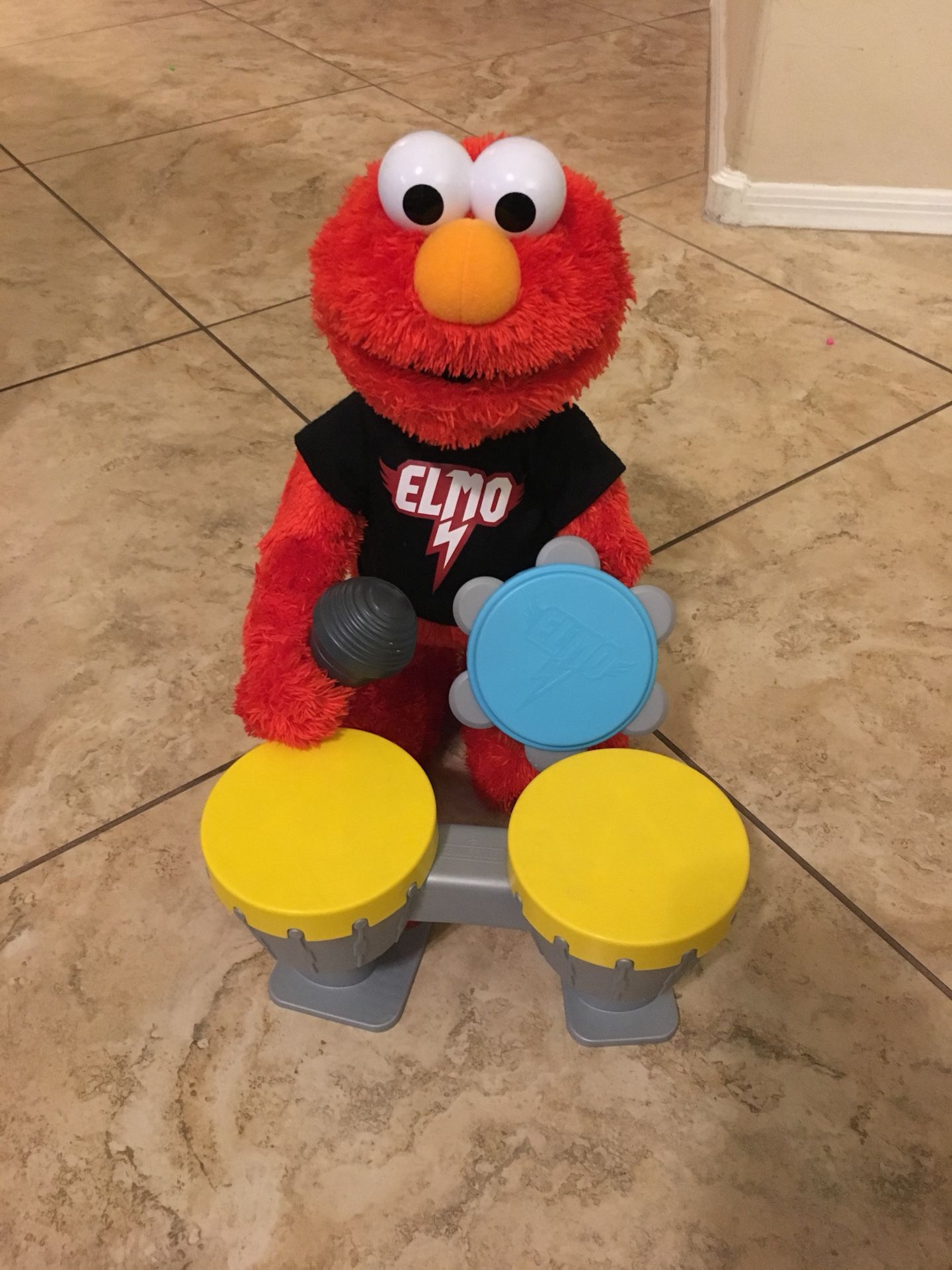 Sesame Street Let’s Rock Elmo