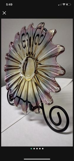 Iridescent dish and pink dish