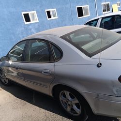 Ford Taurus 2002