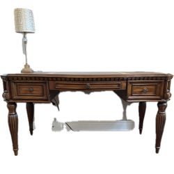 Executive Desk Set