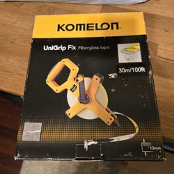 Komelon UniGrip Flx Fiberglass Tape Measure , 30m/100ft length. 
