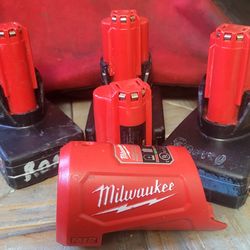 Paquete de Baterías Milwaukee M12 - 3x XC 3.0Ah Como Nuevas + 1x 1.5Ah Compacta - $120 FIRME Efectivo - Recogida en Moreno Valley HOY