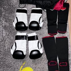 2 Set Of Revgear Training  Gloves,