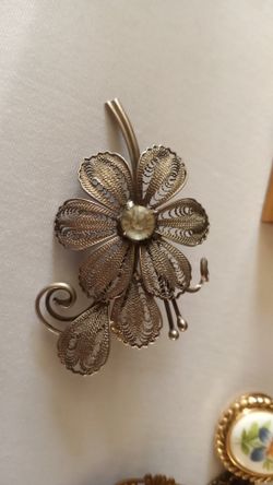 Vintage Silver flower Brooch