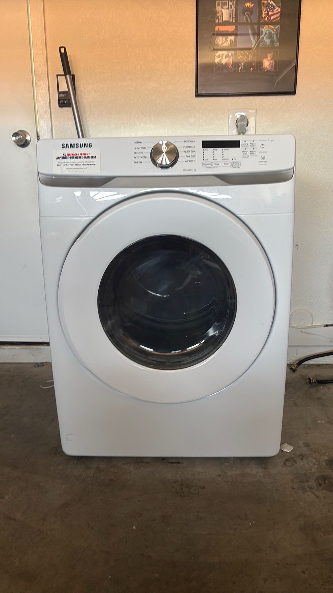 BRAND NEW Samsung dryer