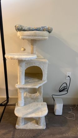 Cream Colored Cat Tree