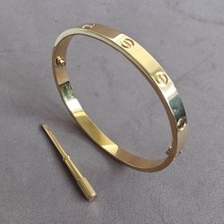 Love Bangle Unisex 