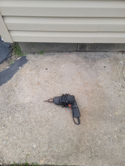 Black and Decker Corded Screw Gun/Drill