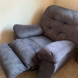 Reclining sofa $370