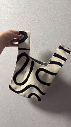 Crotchet handbag