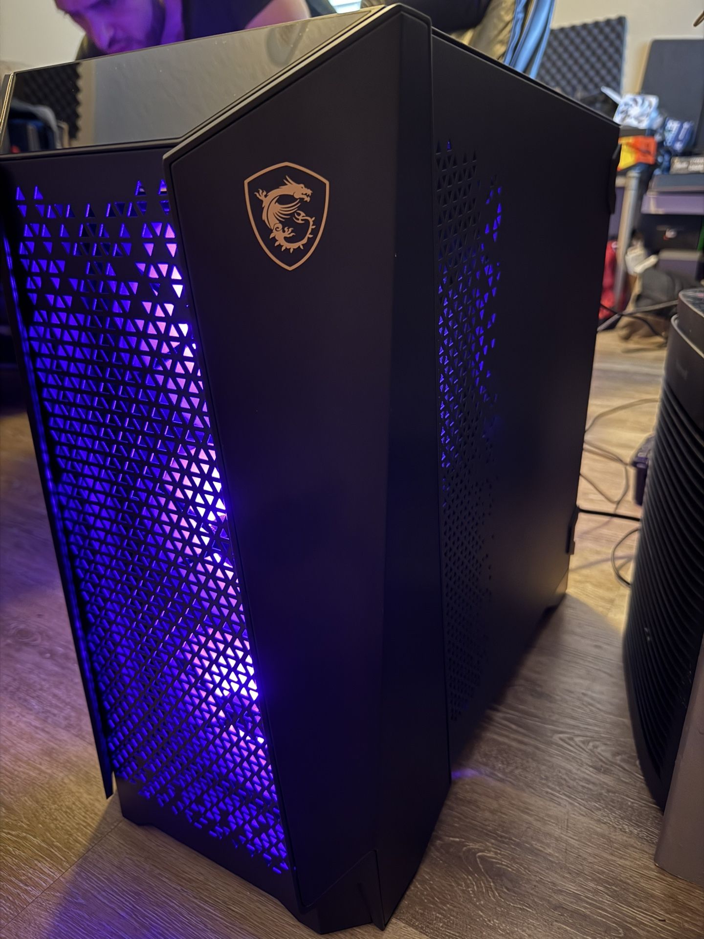 Rtx 5080 ASUS Astral OC And MSI RGB Tempered Glass Gaming and Productivity PC