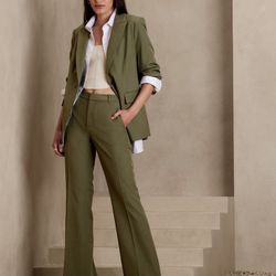 Banana Republic Women’s Green Sculpted Stretch Trouser 
