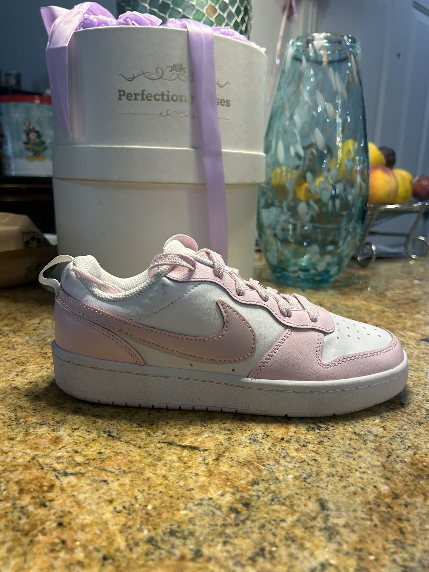 Nk Curt Brand New White/pink No Box Size 4.5 Boys =6.5 Lady