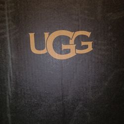 UGG 