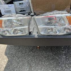 Headlight Assembly For 2012 Dodge Ram Truck . Set For 145.00 