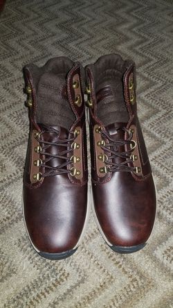 Khombu hiking boots, size 12M, like new, dark brown