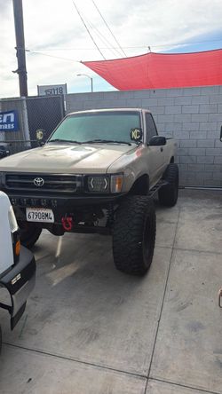 93 Toyota pick up v6