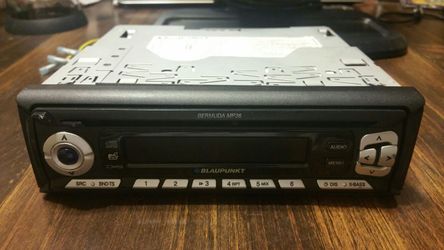 Blaupunkt Bermuda MP36 car stereo w/detachable face.