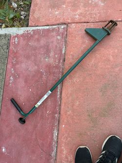The Weed Hound Standing Weeder Metal Weed Puller Yard Lawn Garden Tool