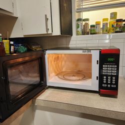 Microwave Used works great Check Picts For Details Please