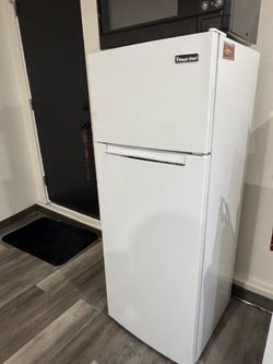 Magic chef Fridge
