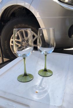 16 Wine glasses -green Stem