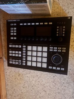 Komplete Kontrol S49 and Maschine Studio