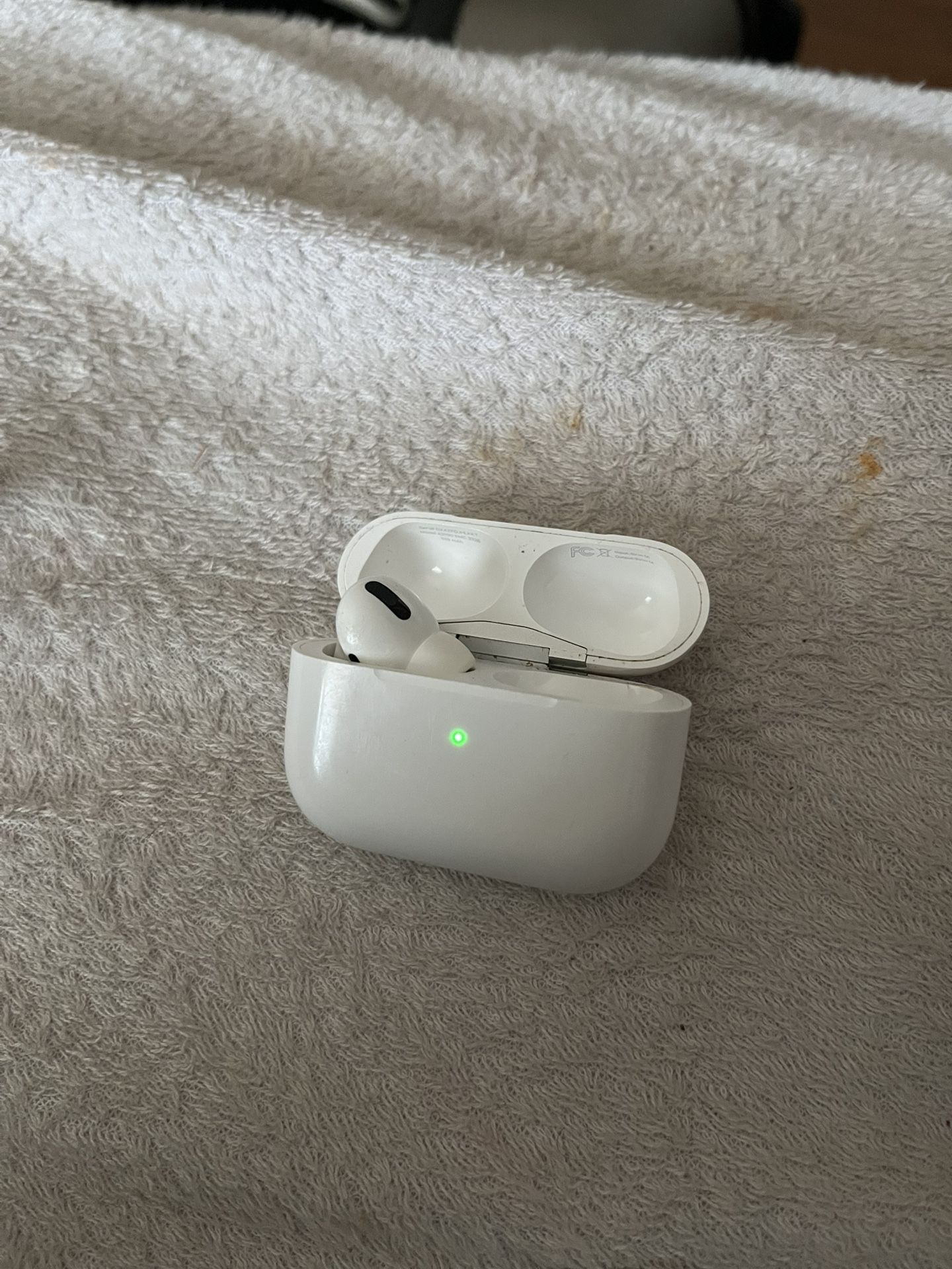 AirPods