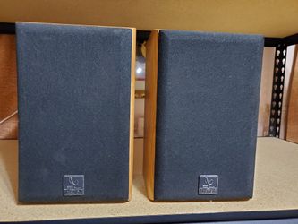 Infinity SL10 Bookshelf speakers.