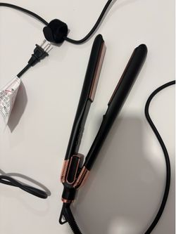 Style q straightener, rose gold