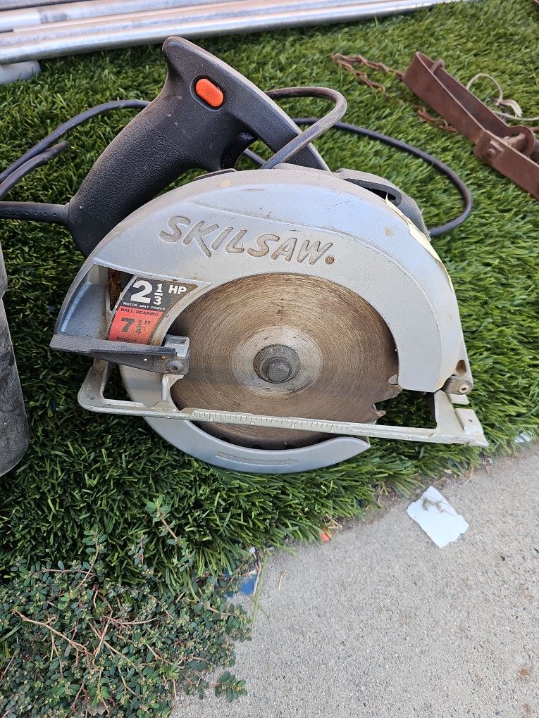 Skilsaw 5350 Circular Saw 2 1/3 HP 7 1/4" Blade