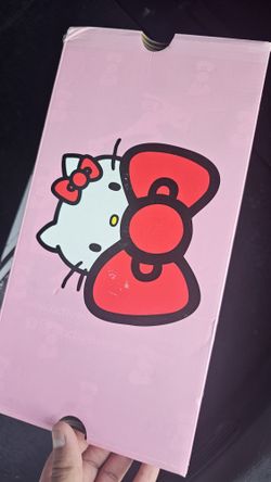 Hello Kitty Converse 