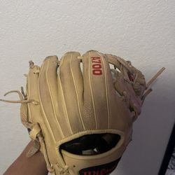 Wilson A700